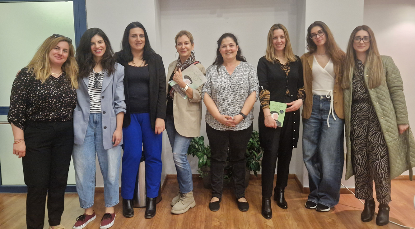Η Λένα Διβάνη στο Σχολείο μας με… ιστορικές αλήθειες για τη λογοτεχνία!