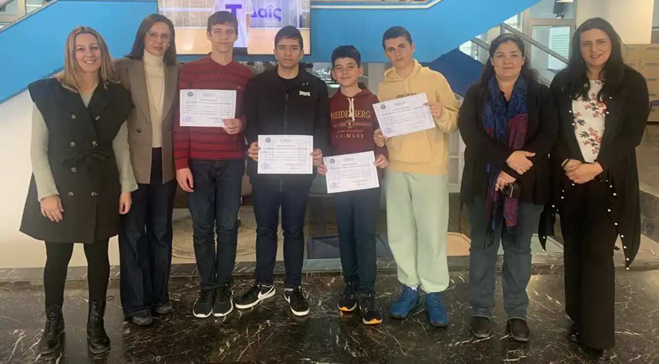 Η Ομάδα του Γυμνασίου μας Διακρίνεται στον 4ο Διασχολικό Μαθητικό Διαγωνισμό “Ελληνική Γλώσσα & Πολιτισμός”