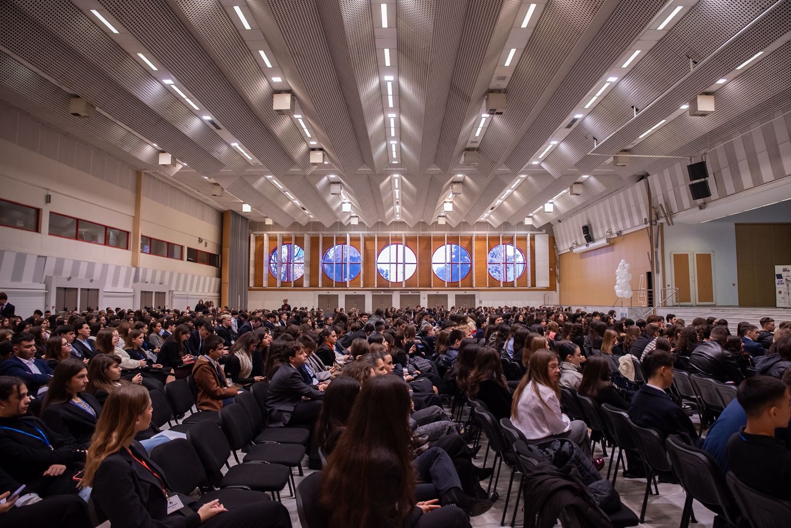 Doukas Club Ρητορικής: Σημαντικές Διακρίσεις στη 10η Πανελλήνια Μαθητική Συνάντηση “Μαθητές σε Ρόλο Διπλωμάτη”