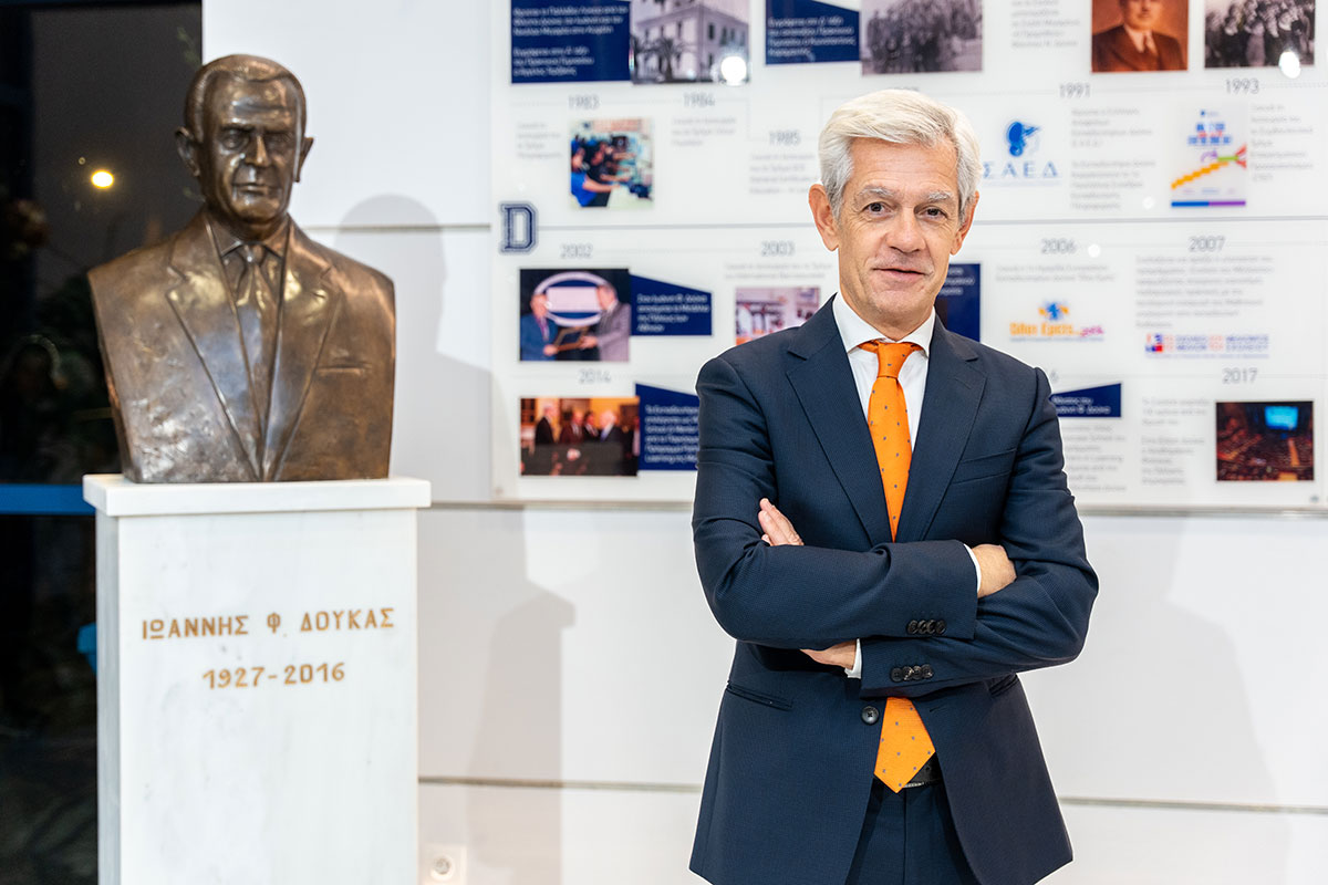 Ο Πρόεδρος και Διευθύνων Σύμβουλος των Εκπαιδευτηρίων Δούκα, Κωνσταντίνος Δούκας, στο alfavita.gr